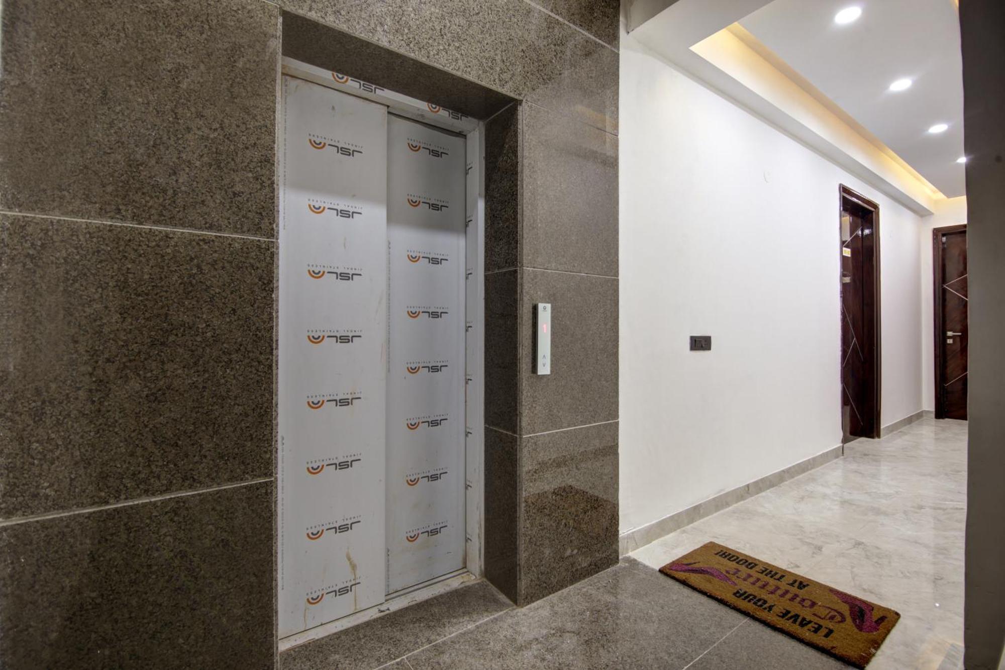 Limewood Stay - Millennium Huda City Center Gurgaon Exterior foto