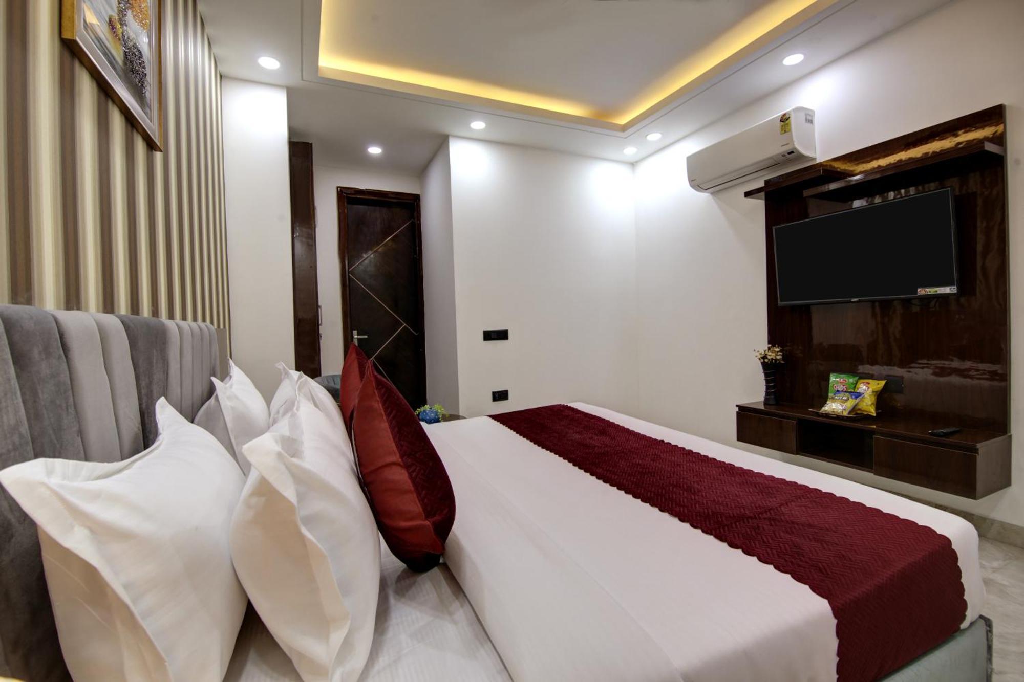 Limewood Stay - Millennium Huda City Center Gurgaon Exterior foto